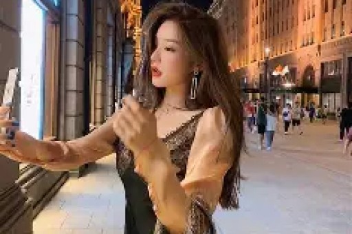 与辉同行销售超千万网红产品“翻车”！海外注册地竟是汽修厂策划：没有故事“就编嘛”