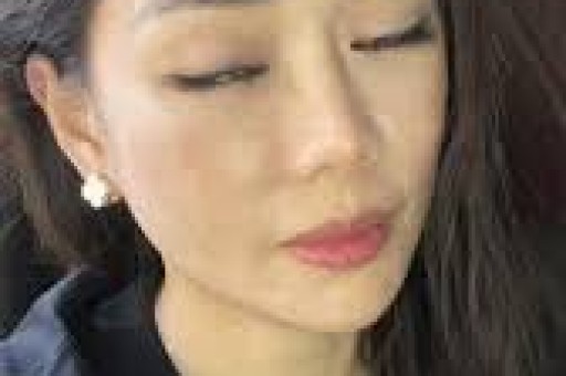 曝55岁柳云龙出轨十数年在妻眼皮底下偷情知情人称小三住对门